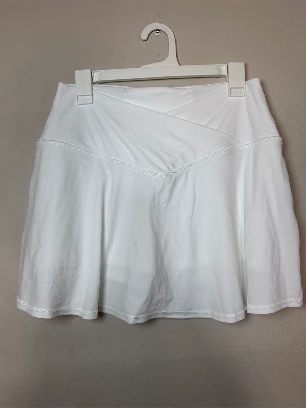 aerie NWT White Women’s Tennis Athletic Skort - V-Waist Band. Size XL
